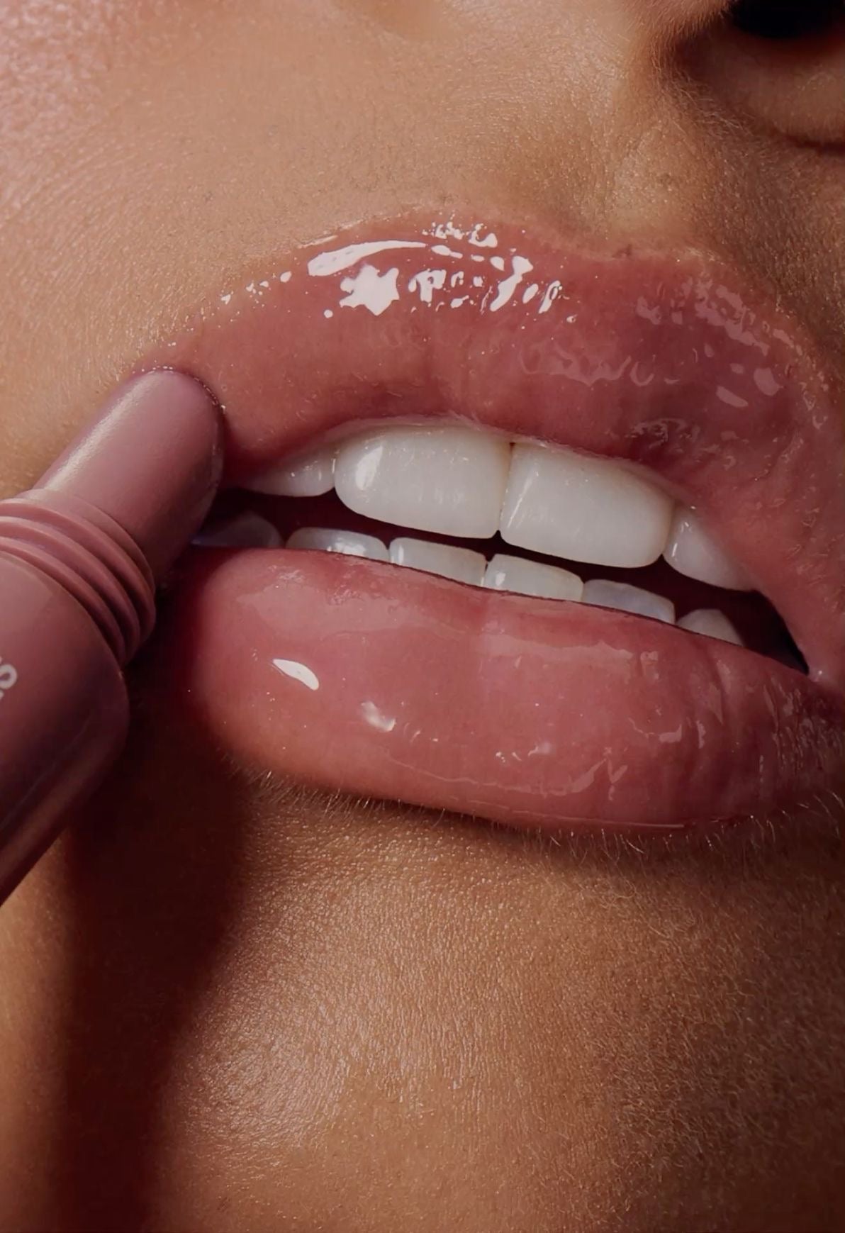 0Rhode lip