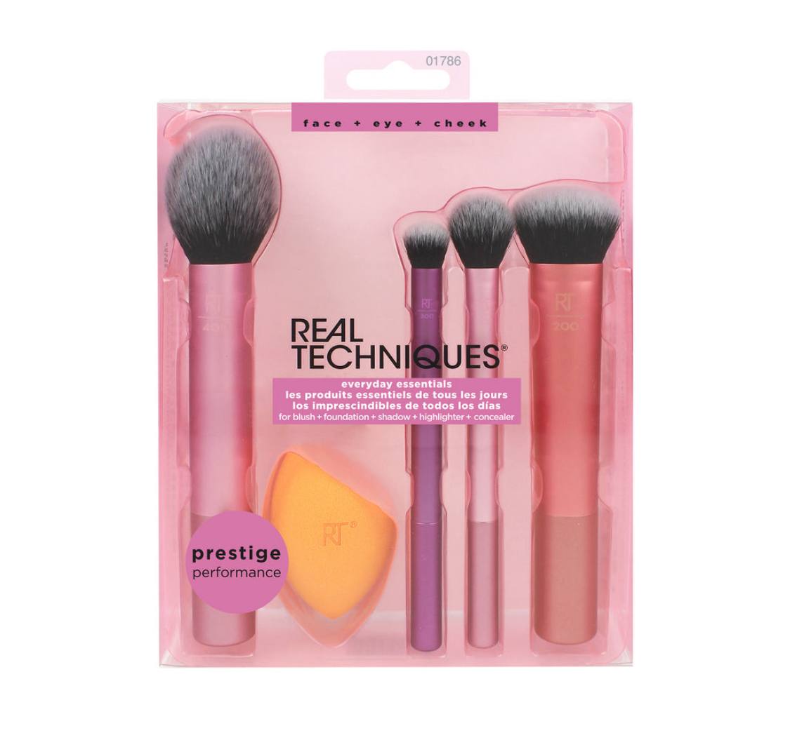 Real techniques everyday essentials set